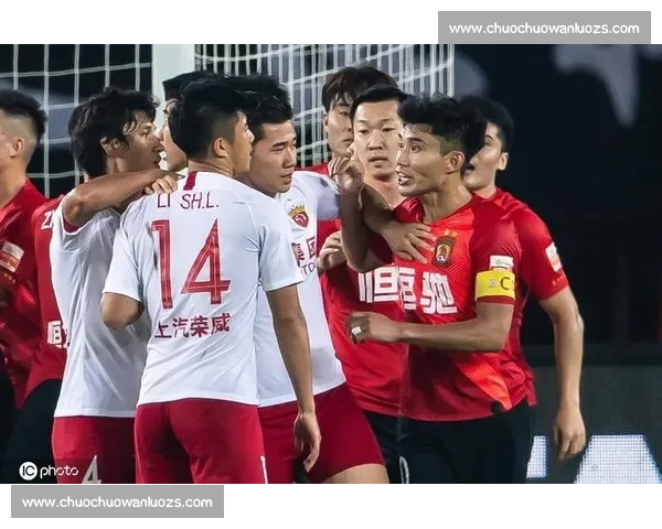 恒大对决上港直播焦点战前瞻球队状态与胜负走势解析全面深度观察